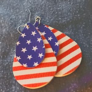 American flag style earrings ✨️